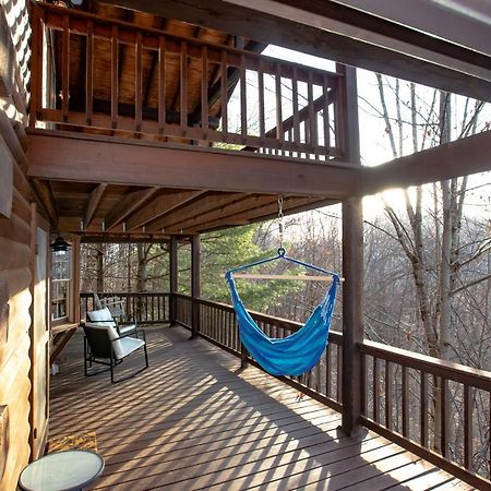 Treetops Cabin Easy To Asheville With Fast Wifi And Great View Swiss Extérieur photo